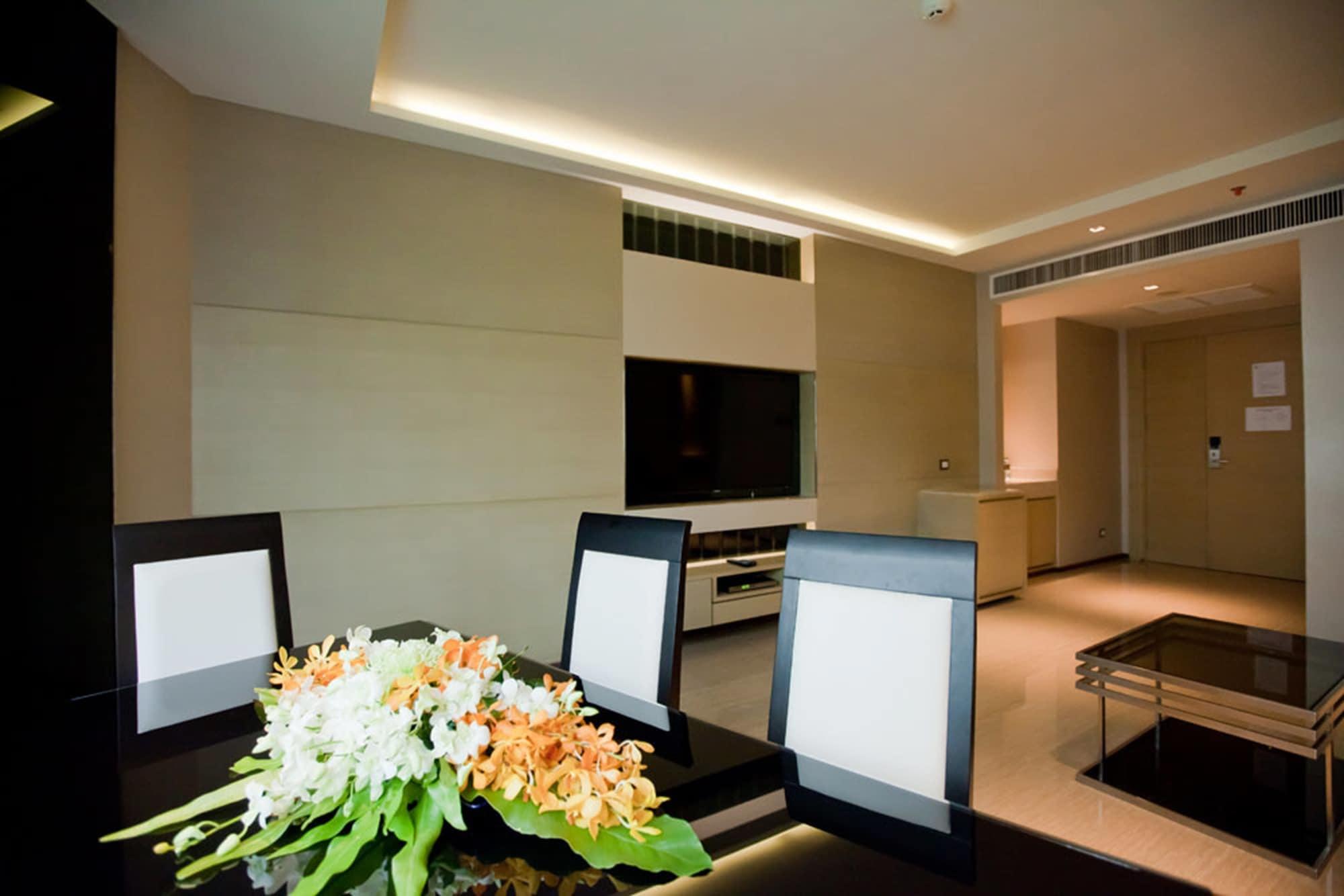 Graceland Bangkok By Grace Hotel - Sha Extra Plus Kültér fotó