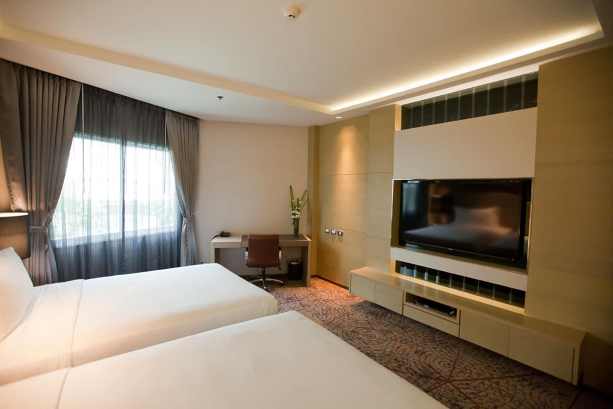 Graceland Bangkok By Grace Hotel - Sha Extra Plus Kültér fotó