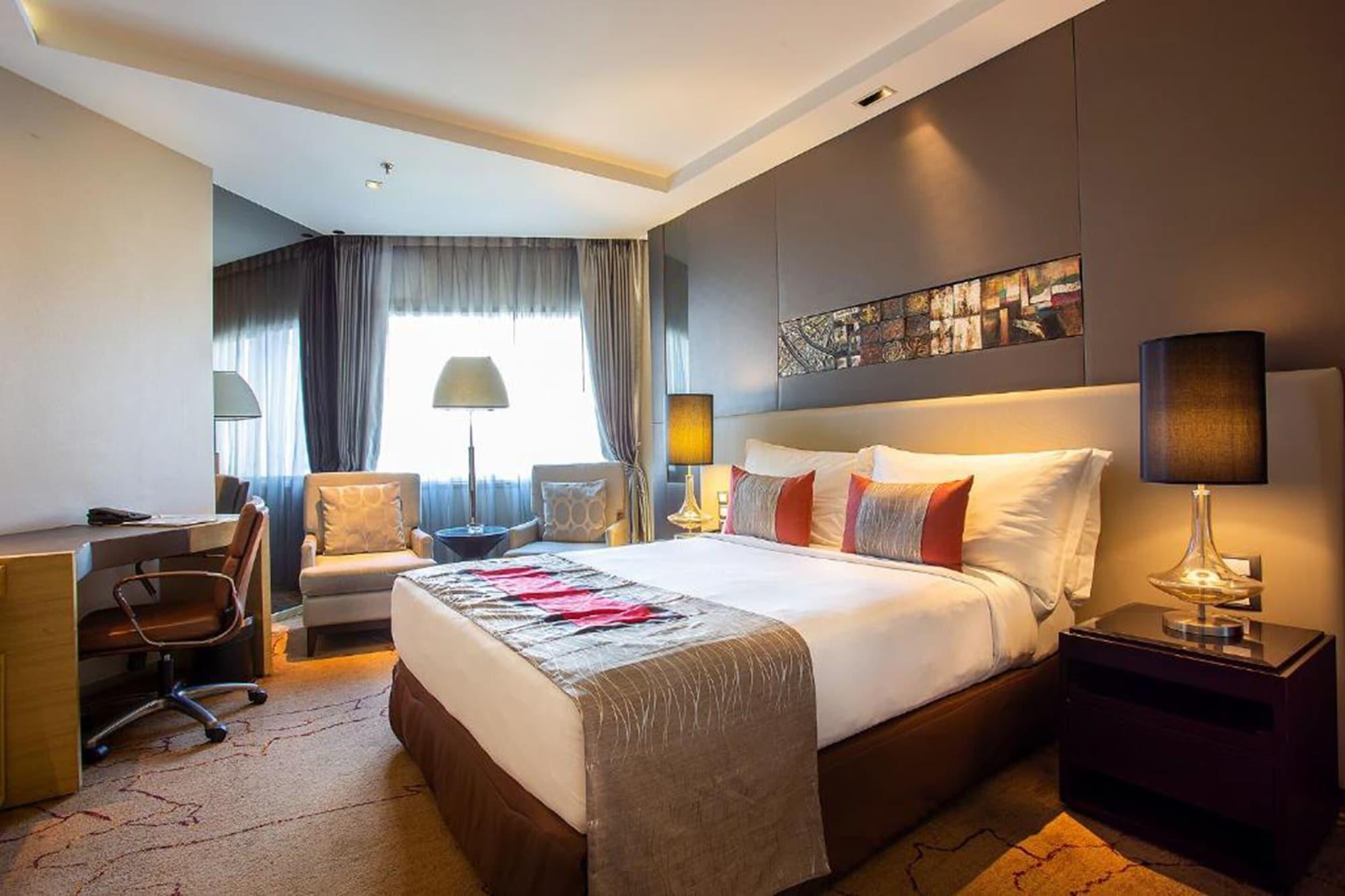 Graceland Bangkok By Grace Hotel - Sha Extra Plus Kültér fotó