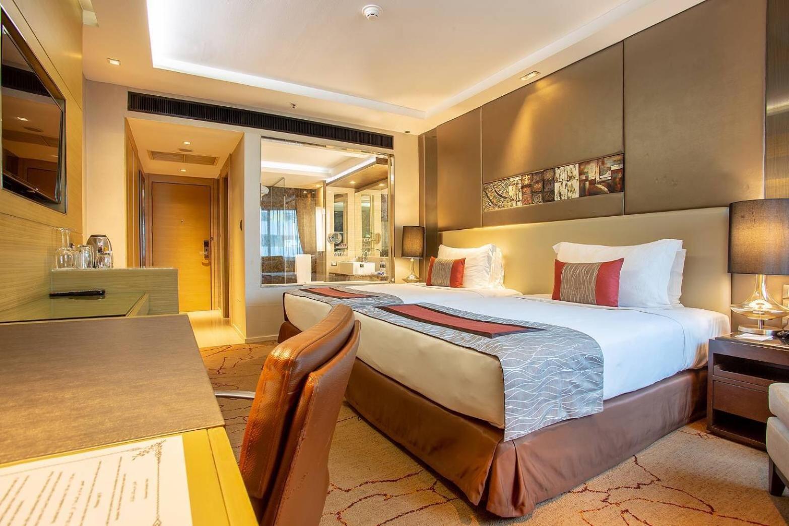Graceland Bangkok By Grace Hotel - Sha Extra Plus Kültér fotó
