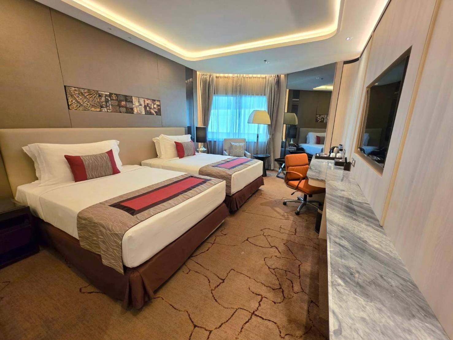 Graceland Bangkok By Grace Hotel - Sha Extra Plus Kültér fotó