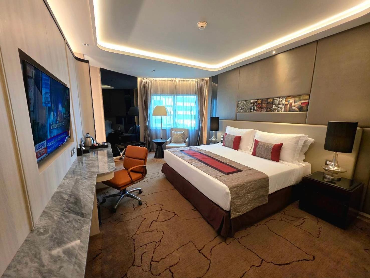 Graceland Bangkok By Grace Hotel - Sha Extra Plus Kültér fotó