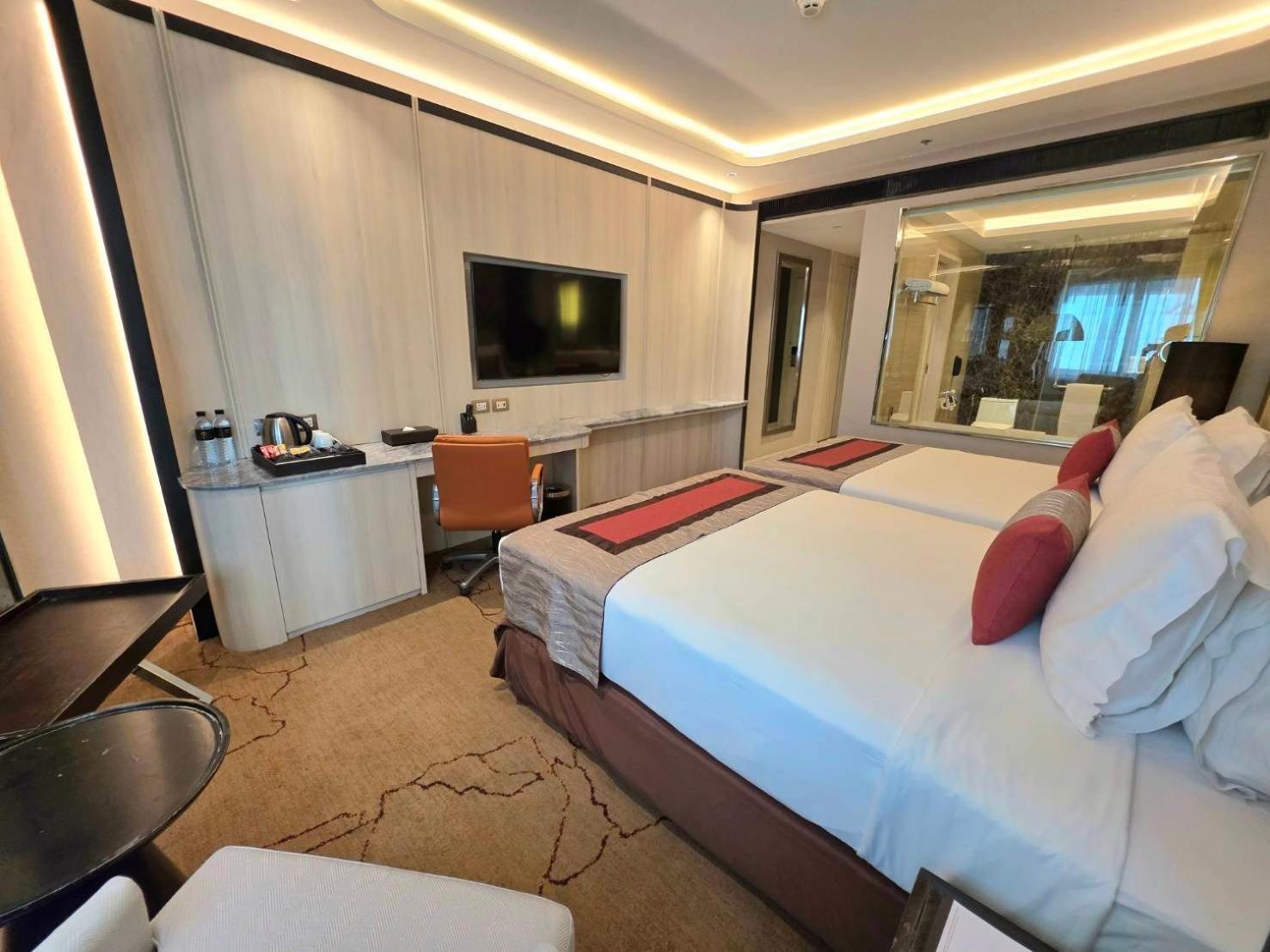 Graceland Bangkok By Grace Hotel - Sha Extra Plus Kültér fotó