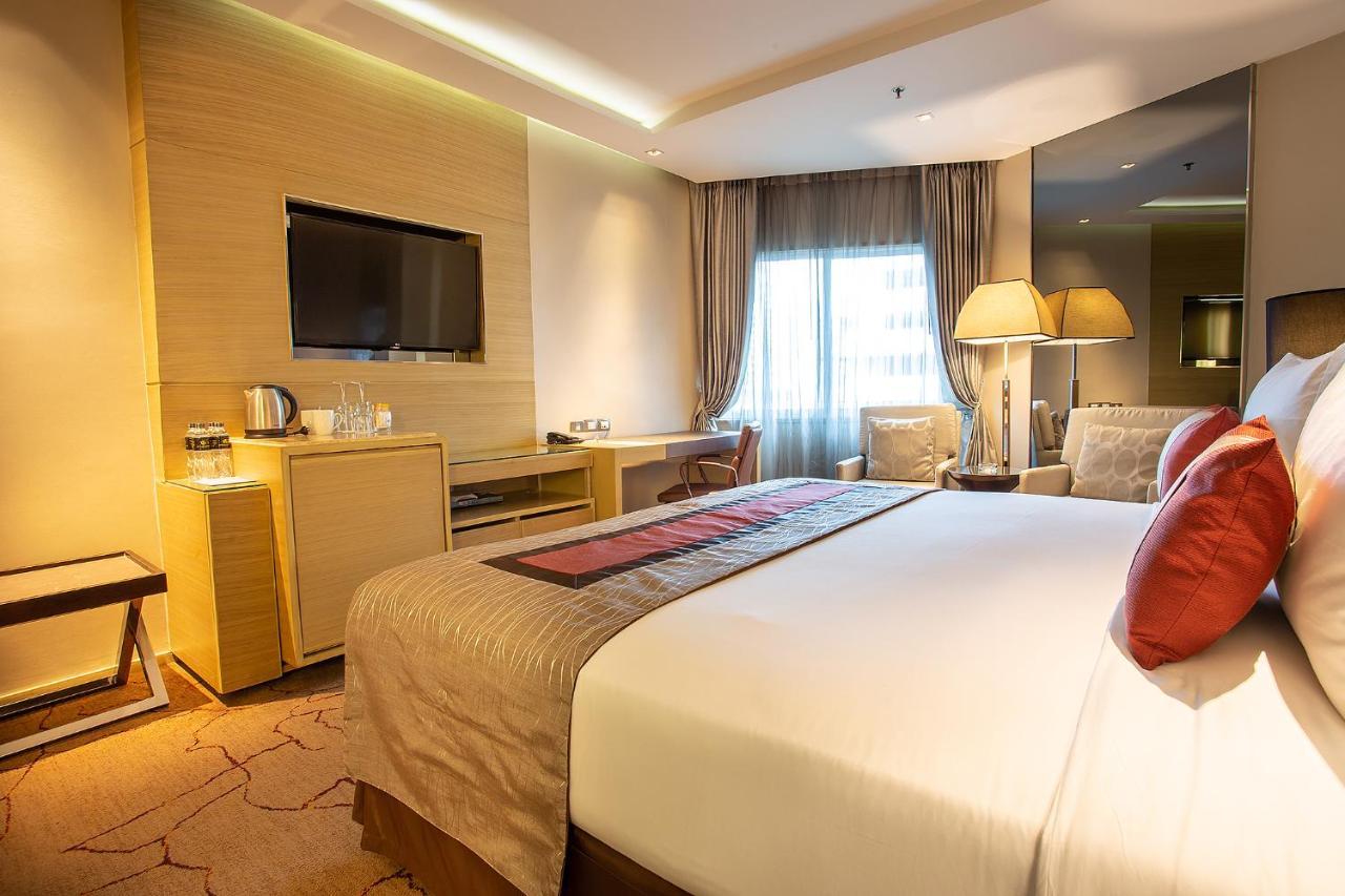 Graceland Bangkok By Grace Hotel - Sha Extra Plus Kültér fotó