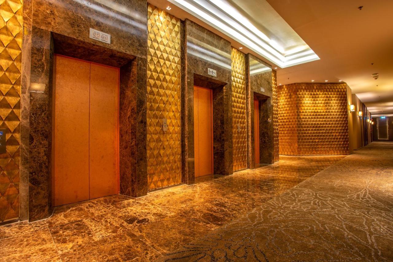 Graceland Bangkok By Grace Hotel - Sha Extra Plus Kültér fotó