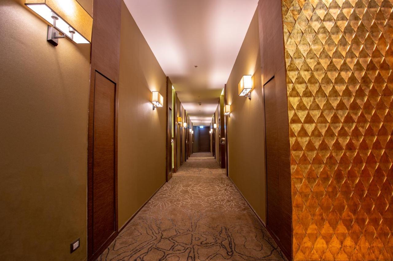 Graceland Bangkok By Grace Hotel - Sha Extra Plus Kültér fotó