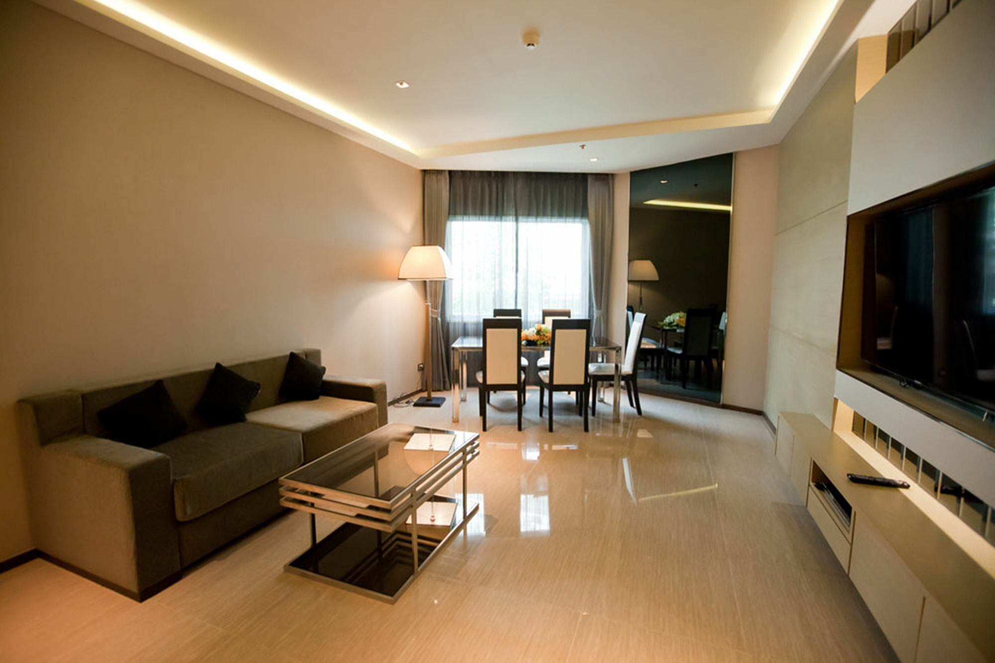 Graceland Bangkok By Grace Hotel - Sha Extra Plus Kültér fotó